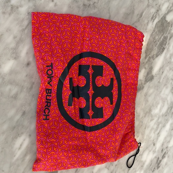 Tory Burch clutch with removable strap - Picture 6 of 6